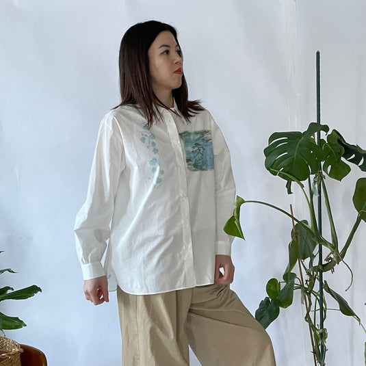 Willa - Pointed Collar Shirt with Asian Painting Print - White