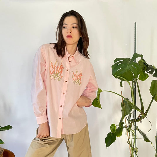 Elyse - Pointed Collar Shirt with Coral Wild Flower Print - Light Rose