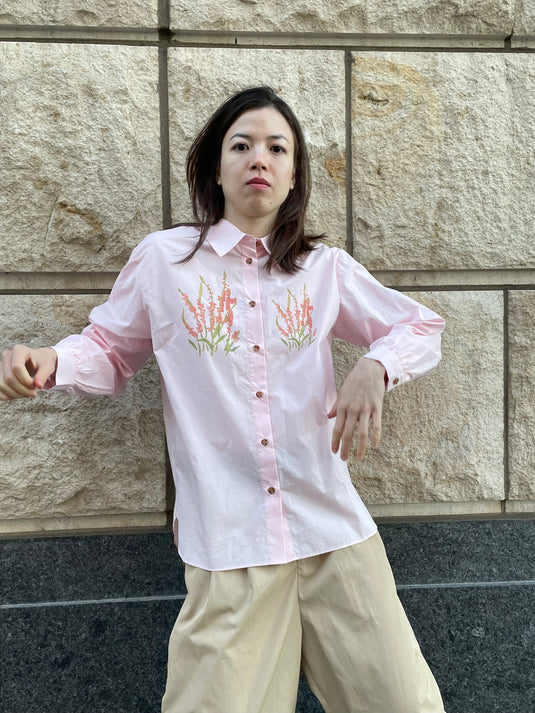 Elyse - Pointed Collar Shirt with Coral Wild Flower Print - Light Rose