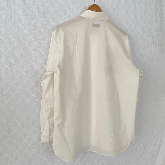 Lilo - Pointed Collar Shirt with Japanese Poem Print - White