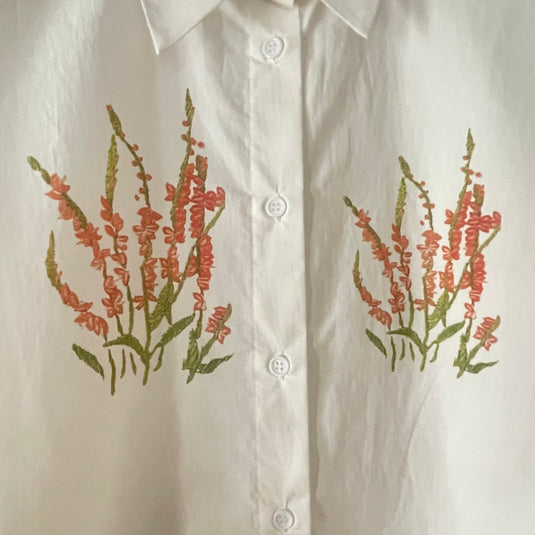 Elyse - Pointed Collar Shirt with Coral Wild Flower Print - White