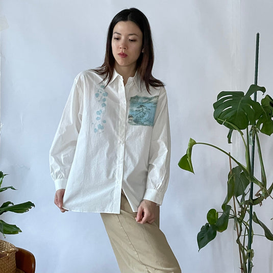 Willa - Pointed Collar Shirt with Asian Painting Print - White