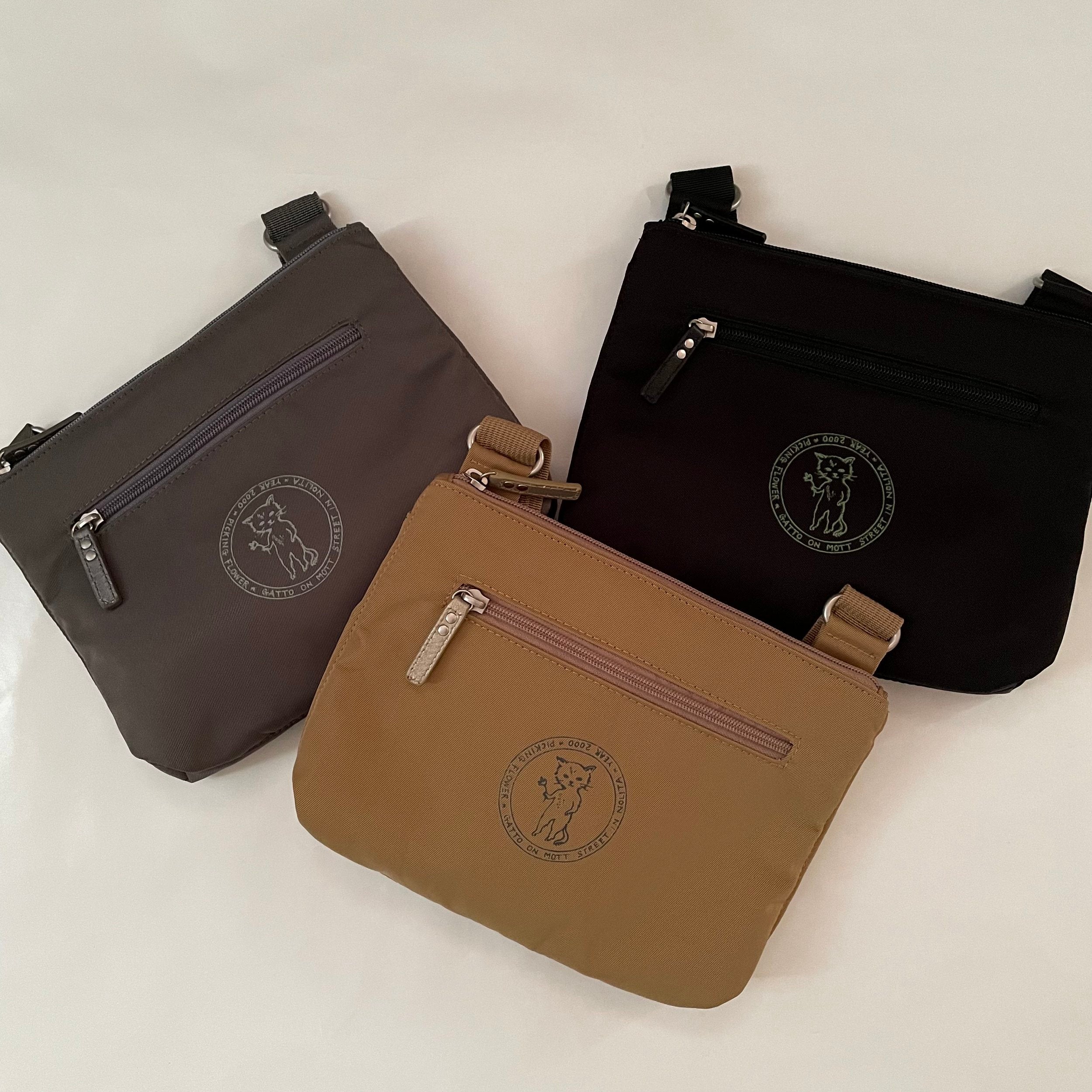 にこ¨̮⃝ item shoulder bag（ivory） item shoulder bag（ivory） – item OfficialSTORE