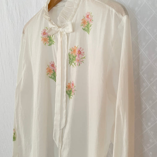 Miley - Ruffle and Ribbon Neck Blouse with Cosmos Flower Print - White