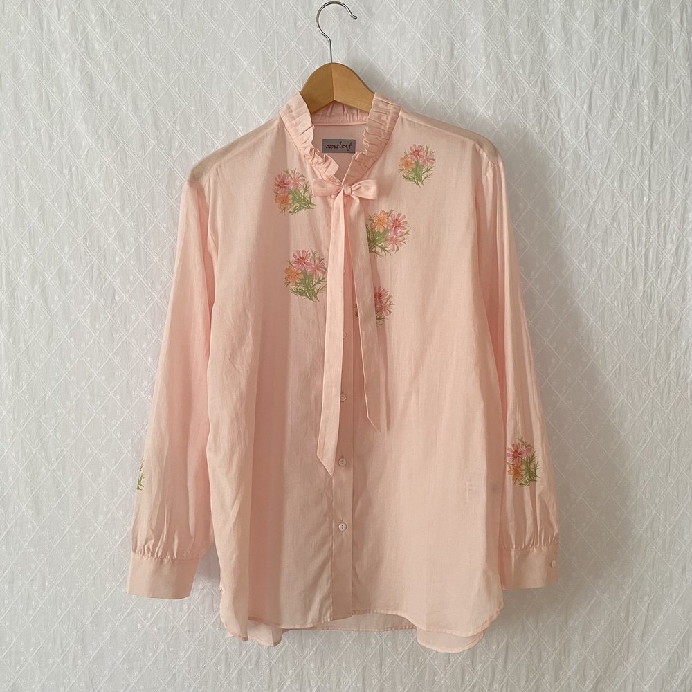 Miley - Ruffle and Ribbon Neck with Cosmos Flower Print