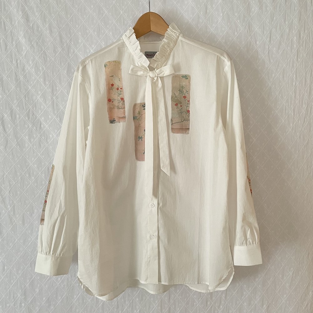 Remi - Ruffle and Ribbon Neck Blouse with Panel Art Print - White